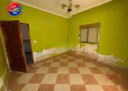 Adosado en venta en Argamasilla De Alba, Calle Ángel Dotor, de 160 m2 con 4 dormitorios, 2 baños y plaza de garaje por 54.000 €, Ref. 0427 en Argamasilla de Alba