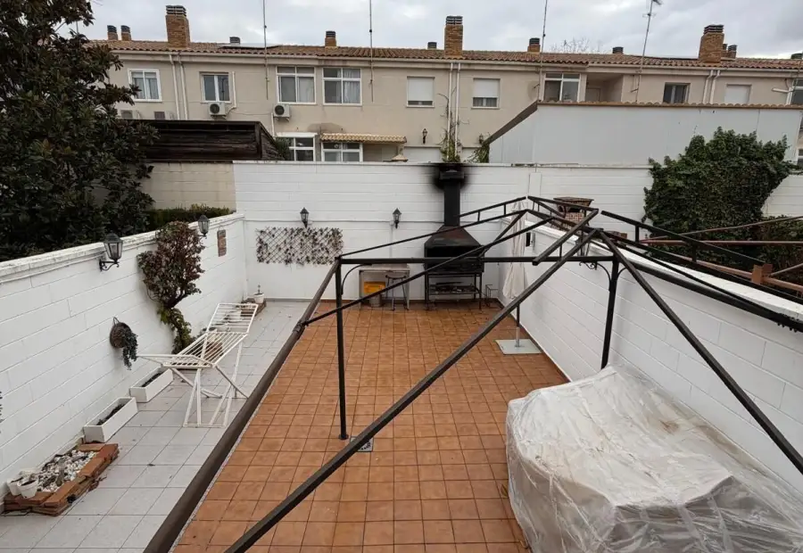 Adosado en venta zona campus en Albacete