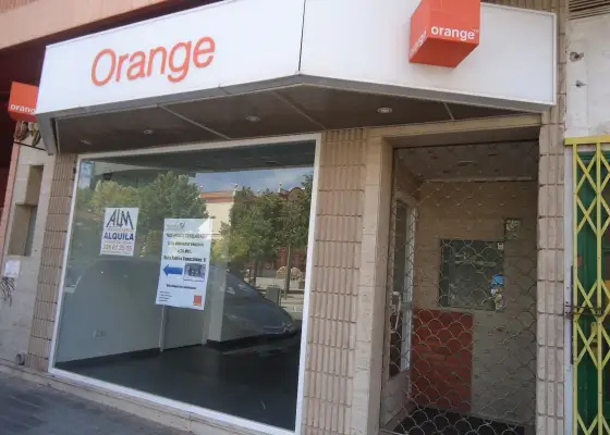 Alquiler de estupendo local en el centro de Manzanares de 165 M2, totalmente adaptado