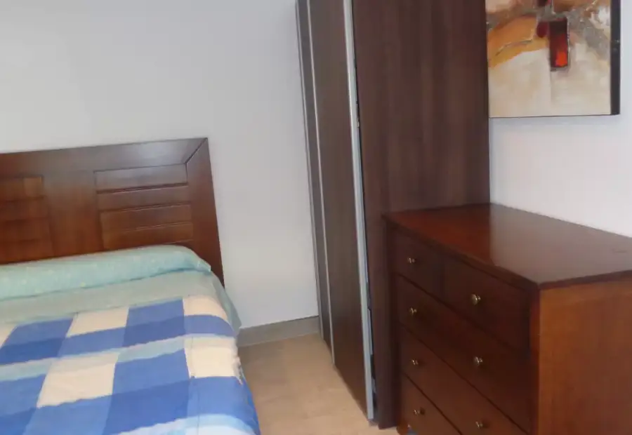 Alquiler de habitaciones en apartamento de 3 habitaciones en Puertochico en Santander