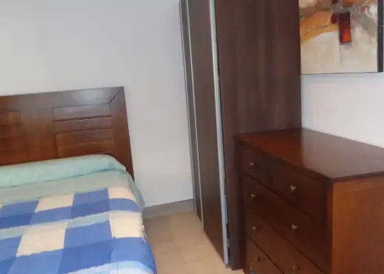 Alquiler de habitaciones en apartamento de 3 habitaciones en Puertochico en Santander