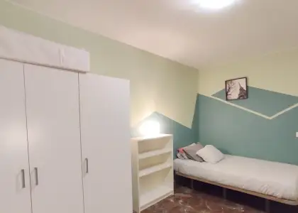 Alquiler de habitaciones en apartamento de 5 dormitorios en Parque De Roma en Zaragoza
