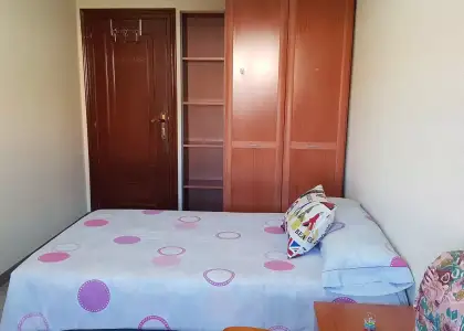 Alquiler de habitaciones en piso de 4 habitaciones en Salamanca - Mujeres en Salamanca
