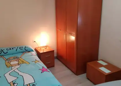 Alquiler de habitaciones en piso de 4 habitaciones en Salamanca - Mujeres en Salamanca