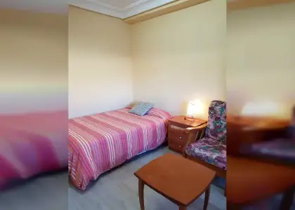 Alquiler de habitaciones en piso de 4 habitaciones en Salamanca - Mujeres en Salamanca