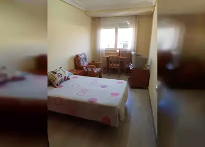Alquiler de habitaciones en piso de 4 habitaciones en Salamanca - Mujeres en Salamanca