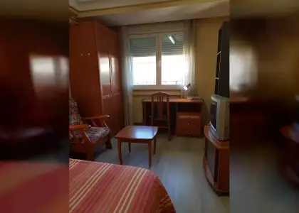 Alquiler de habitaciones en piso de 4 habitaciones en Salamanca - Mujeres en Salamanca