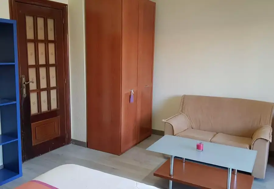 Alquiler de habitaciones en piso de 4 habitaciones en Salamanca - Mujeres en Salamanca