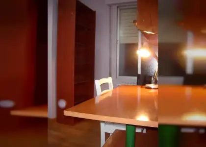Alquiler de habitaciones en piso de 5 habitaciones en Salamanca - Mujeres en Salamanca