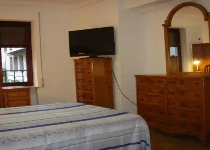 Alquiler de habitaciones en piso de 5 habitaciones en Salamanca - Mujeres en Salamanca