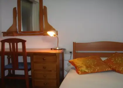 Alquiler de habitaciones en piso de 5 habitaciones en Salamanca - Mujeres en Salamanca