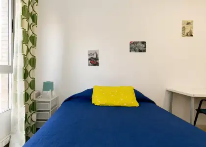 Alquiler de habitaciones en piso de 6 habitaciones en Granada en Granada