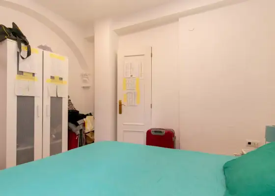 Alquiler de habitaciones en piso de 6 habitaciones en Granada