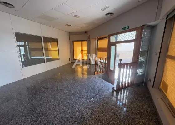 Alquiler Local Comercial Centro - Altagracia, Manzanares