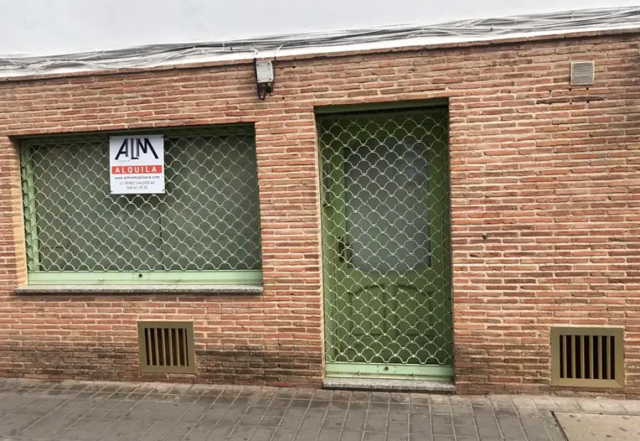 Alquiler Local Comercial Centro, Manzanares. Precio a consultar en Manzanares