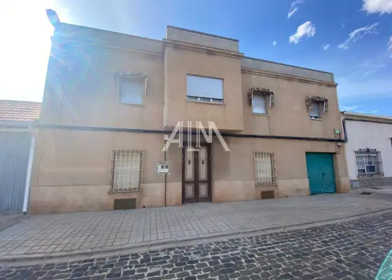 Alquiler Plaza Garaje Zona Centro (cerca del Mercado) en Manzanares