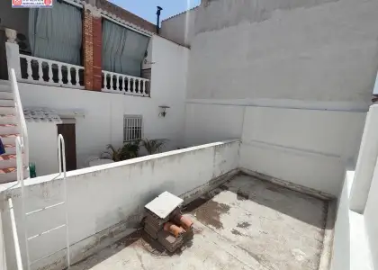 Amplia Casa en Alcázar de San Juan con Piscina y Oportunidades de Inversión en Alcázar de San Juan