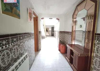 Amplia vivienda de dos plantas con 151 metros de parcela y 170 metros construidos en Herencia