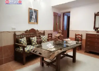 Amplia vivienda reformada en 2016 en centro de criptana en Campo de Criptana
