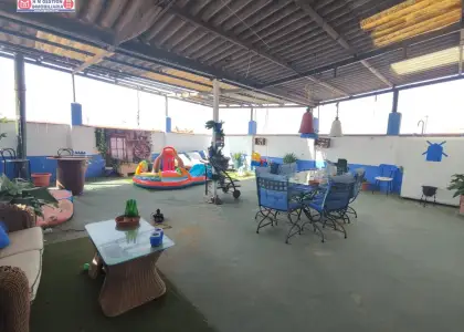 Amplio piso en una sola planta de 200 metros y 100 de terraza junto al torreon en Alcázar de San Juan