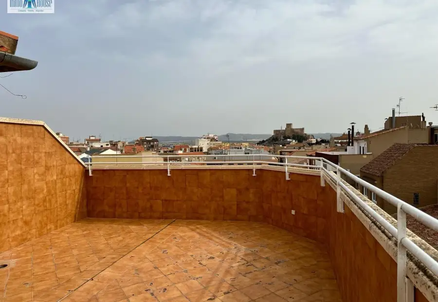 Ático duplex en Almansa - castillo en Almansa