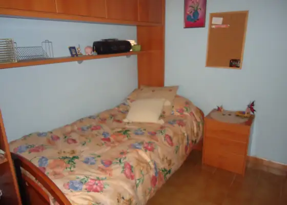 Casa adosada de cuatro dormitorios en zona residencial en Manzanares