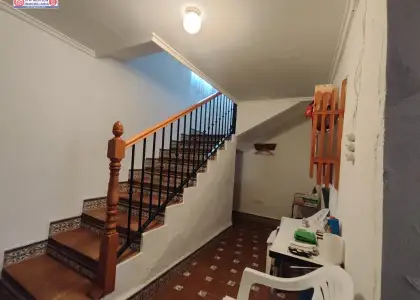 Casa centrica de 187 metros de parcela y 150 construidos con patio de 70 metros en Alcázar de San Juan