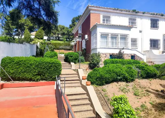 Casa Chalet en venta Zona Poblado. en Puertollano