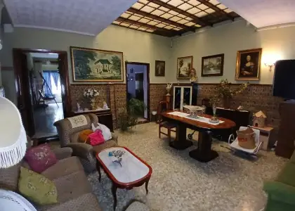 Casa/Chalet pareado En Venta Calle Princesa, Zona Paseo de la Estación - Calle Cristo, Valdepeñas en Valdepeñas