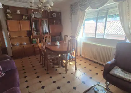 Casa con nave en Puertollano