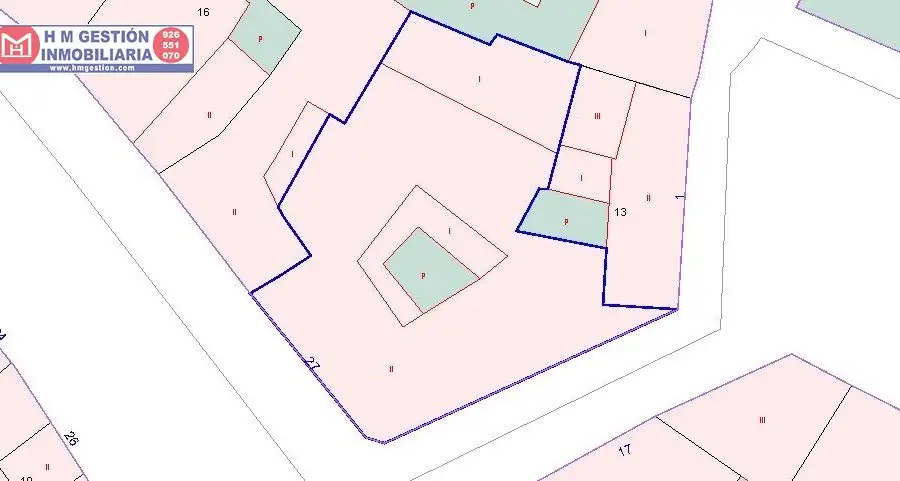 Casa de pueblo en esquina para derribo o reforma en Alcázar de San Juan