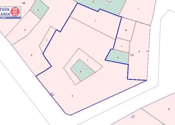 Casa de pueblo en esquina para derribo o reforma en Alcázar de San Juan