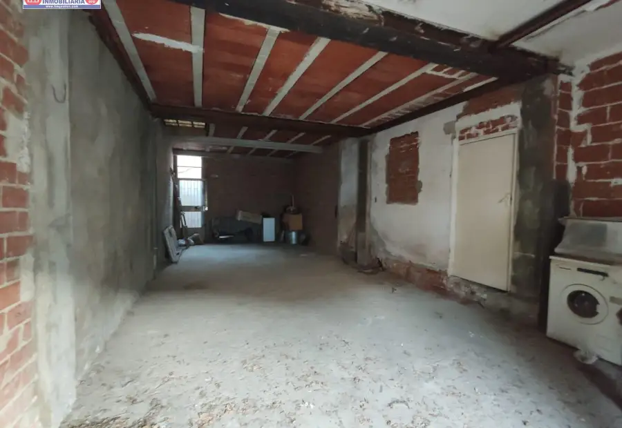 Casa en bruto preparada para edificar varios pisos en Alcázar de San Juan