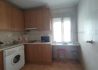 CASA EN CHAFLAN CON 90 m2 DE PARCELA CON GARAJE Y TERRAZA en Herencia