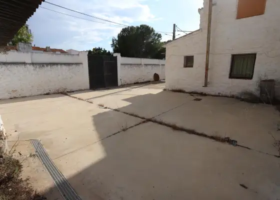 Casa en cinco casas en Alcázar de San Juan