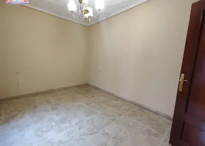 Casa en esquina entre santa maria y ayto de 112 metros de parcela en Alcázar de San Juan