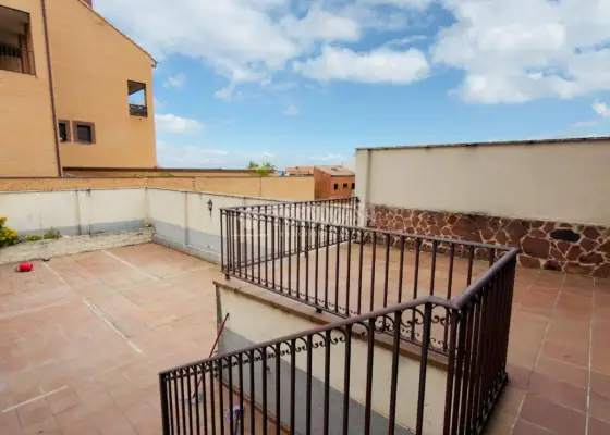 Casa en venta en Alameda De La Sagra - Alameda De La Sagra, 259.000 €, 239 m2, ref. 658307 en Alameda de la Sagra