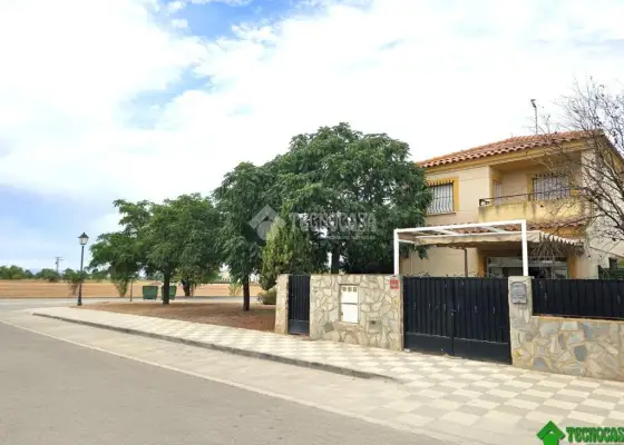 Casa en venta en Albacete - Albacete, 359.900 €, 176 m2, ref. 666539 en Albacete