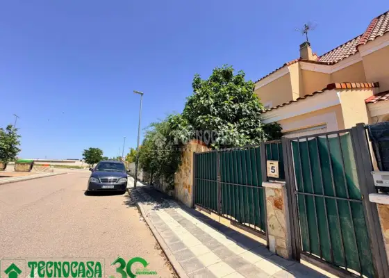 Casa en venta en Albarreal De Tajo - Albarreal De Tajo, 169.990 €, 204 m2, ref. 656937 en Albarreal de Tajo