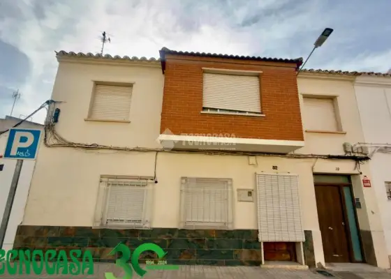 Casa en venta en Alcázar De San Juan - Alcázar De San Juan, 99.900 €, 80 m2, ref. 666790