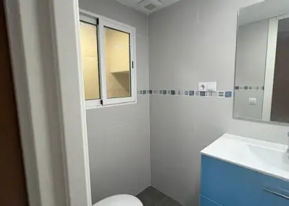 Casa en venta en Alcázar De San Juan, Calle Recreo, de 99 m2 con 2 dormitorios, 2 baños y terraza por 80.000 €, Ref. 0426 en Alcázar de San Juan