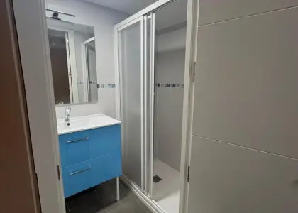 Casa en venta en Alcázar De San Juan, Calle Recreo, de 99 m2 con 2 dormitorios, 2 baños y terraza por 80.000 €, Ref. 0426 en Alcázar de San Juan
