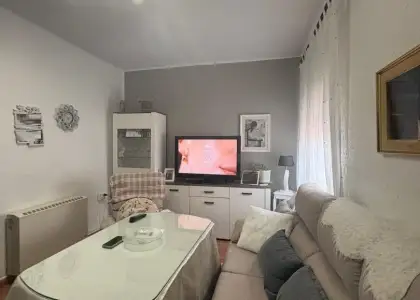 Casa en venta en Alcázar De San Juan, Grupo Renfe, de 75 m2 con 4 dormitorios y baño por 120.000 €, Ref. 0043 en Alcázar de San Juan