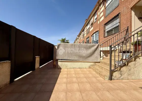 Casa en venta en Alovera - Alovera, 340.000 €, 220 m2, ref. 659229 en Alovera