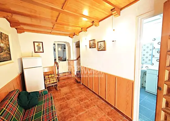 Casa en venta en Altarejos - Altarejos, 44.900 €, 196 m2, ref. 668079 en Altarejos