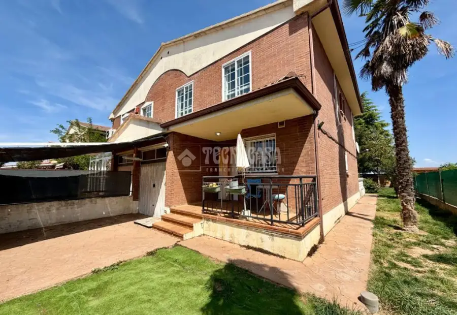 Casa en venta en Azuqueca De Henares - Azuqueca De Henares , 331.500 €, 257 m2, ref. 655712 en Azuqueca de Henares