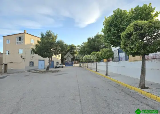 Casa en venta en Balazote - Balazote, 75.000 €, 292 m2, ref. 661427 en Balazote