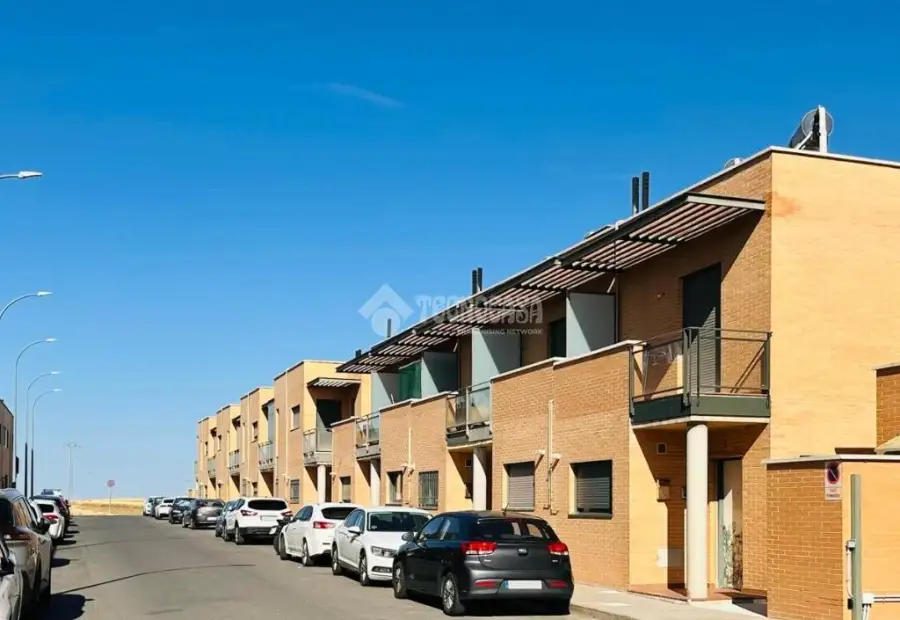 Casa en venta en Bargas - Bargas, 189.900 €, 116 m2, ref. 663497 en Bargas