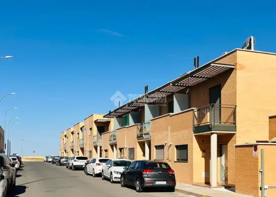 Casa en venta en Bargas - Bargas, 189.900 €, 116 m2, ref. 663497 en Bargas