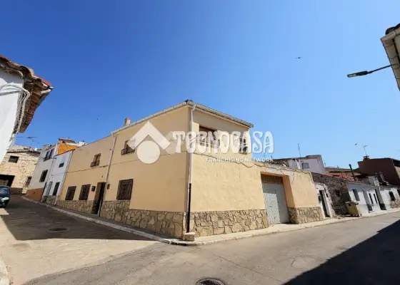 Casa en venta en Campillo De Altobuey - Campillo De Altobuey, 123.000 €, 250 m2, ref. 663885 en Campillo de Altobuey